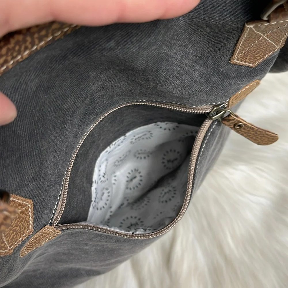 Myra Bag Shoulder Bag